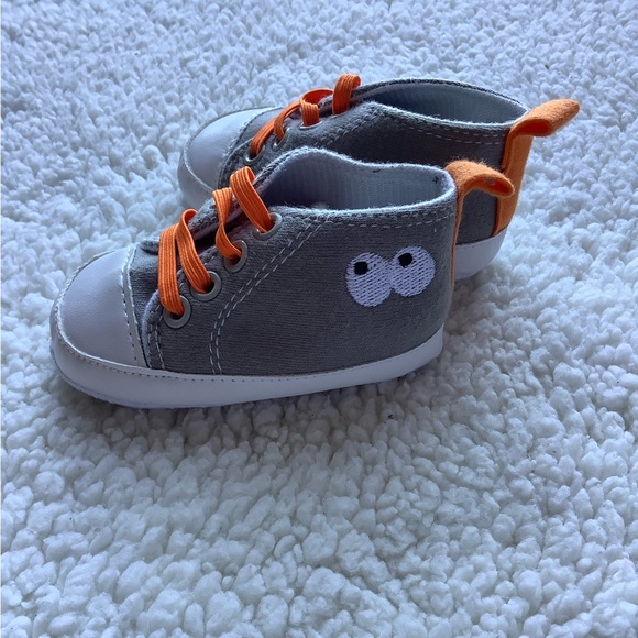 Baby Mode Shoes With Eyes On Side And Orange Fake Laces 3-6M - Picture 4 of 6